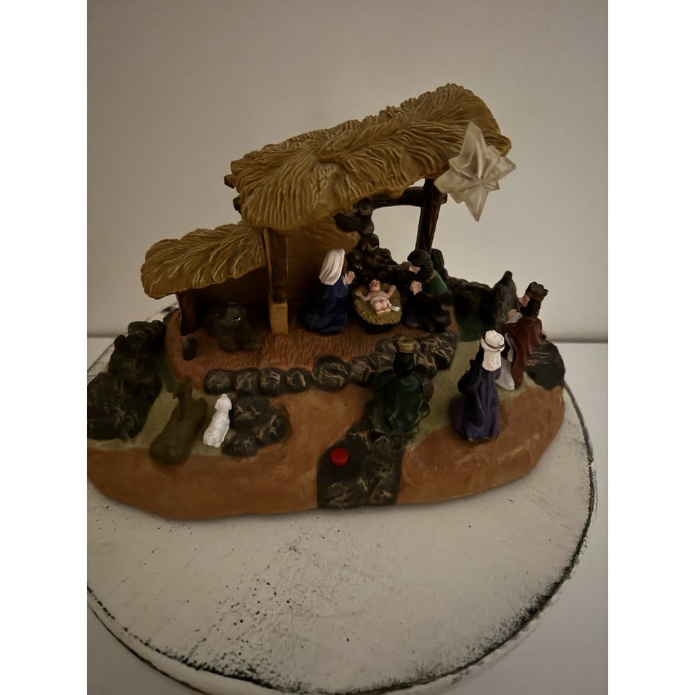 Gemmy Nativity Scene Lights-Up Musically Narrated Story Birth of Jesus Works